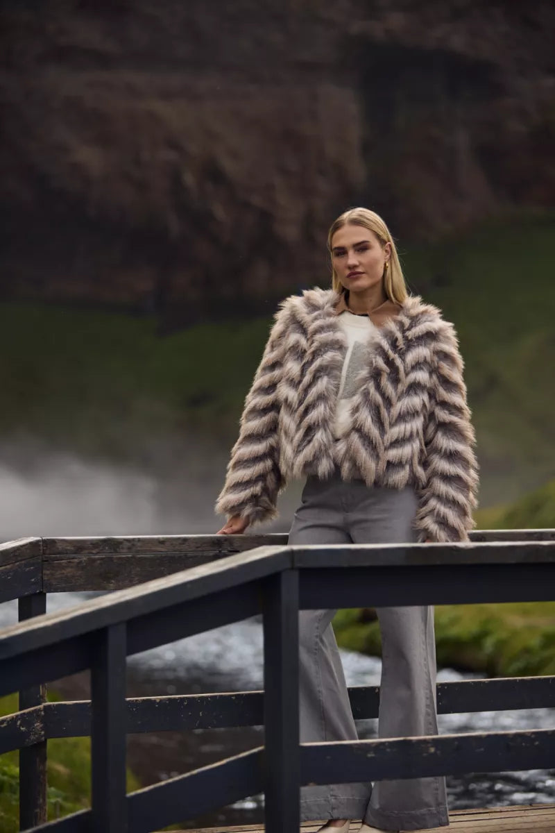 NUKUS Lori Jacket Zigzag