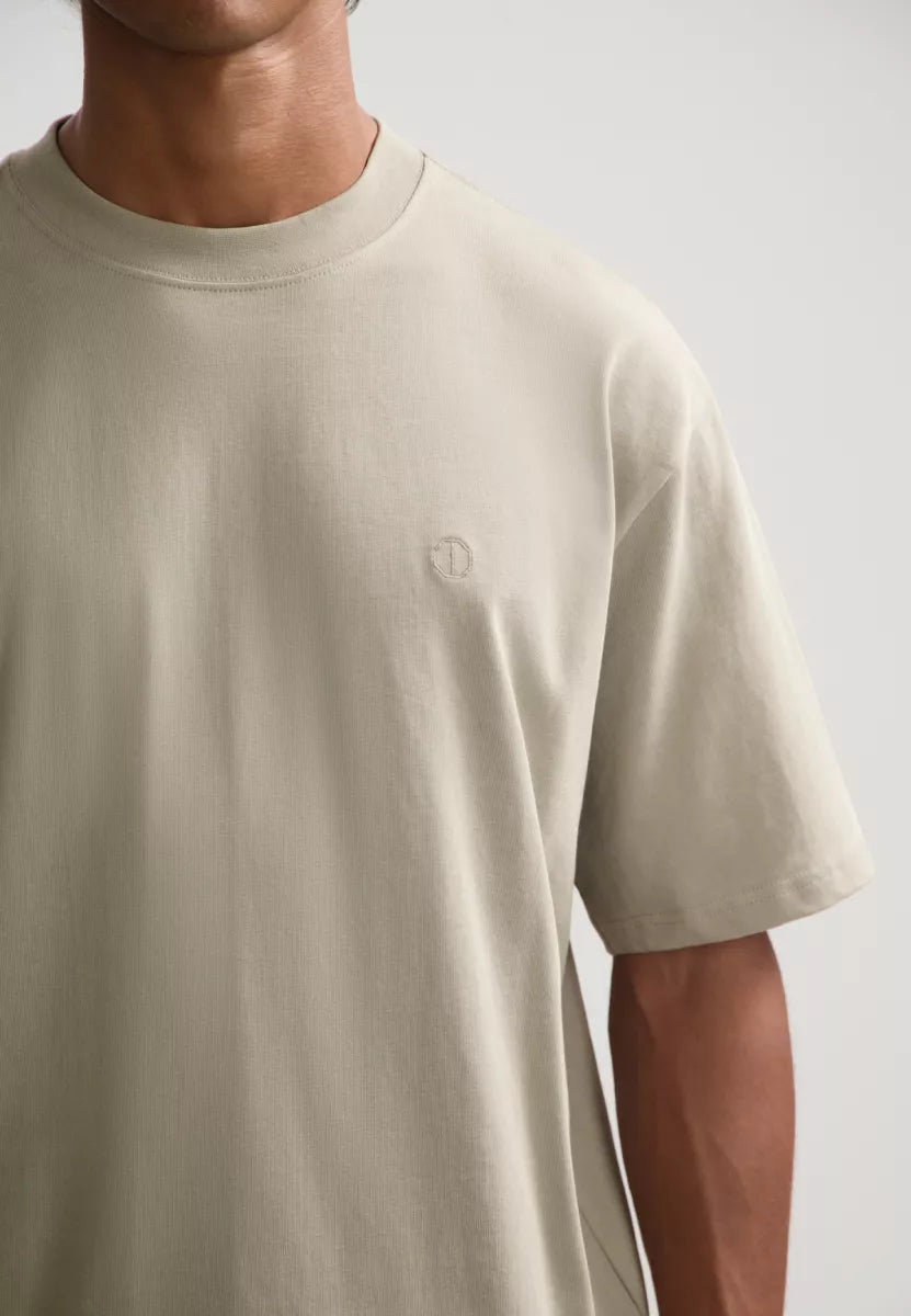 DSTREZZED Collin Tee