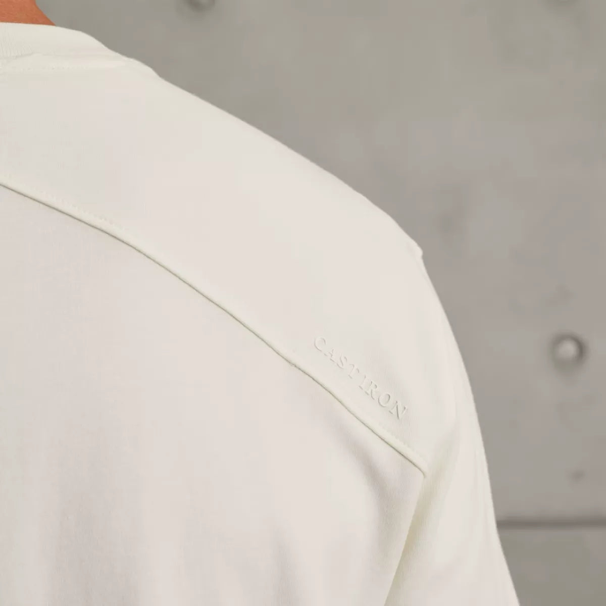 CAST IRON CAST IRON Short sleeve r-neck - WIT