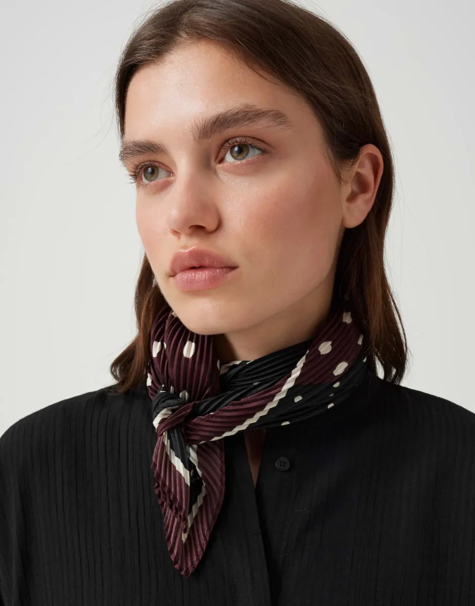OPUS Arienna Scarf - Cherry Jam