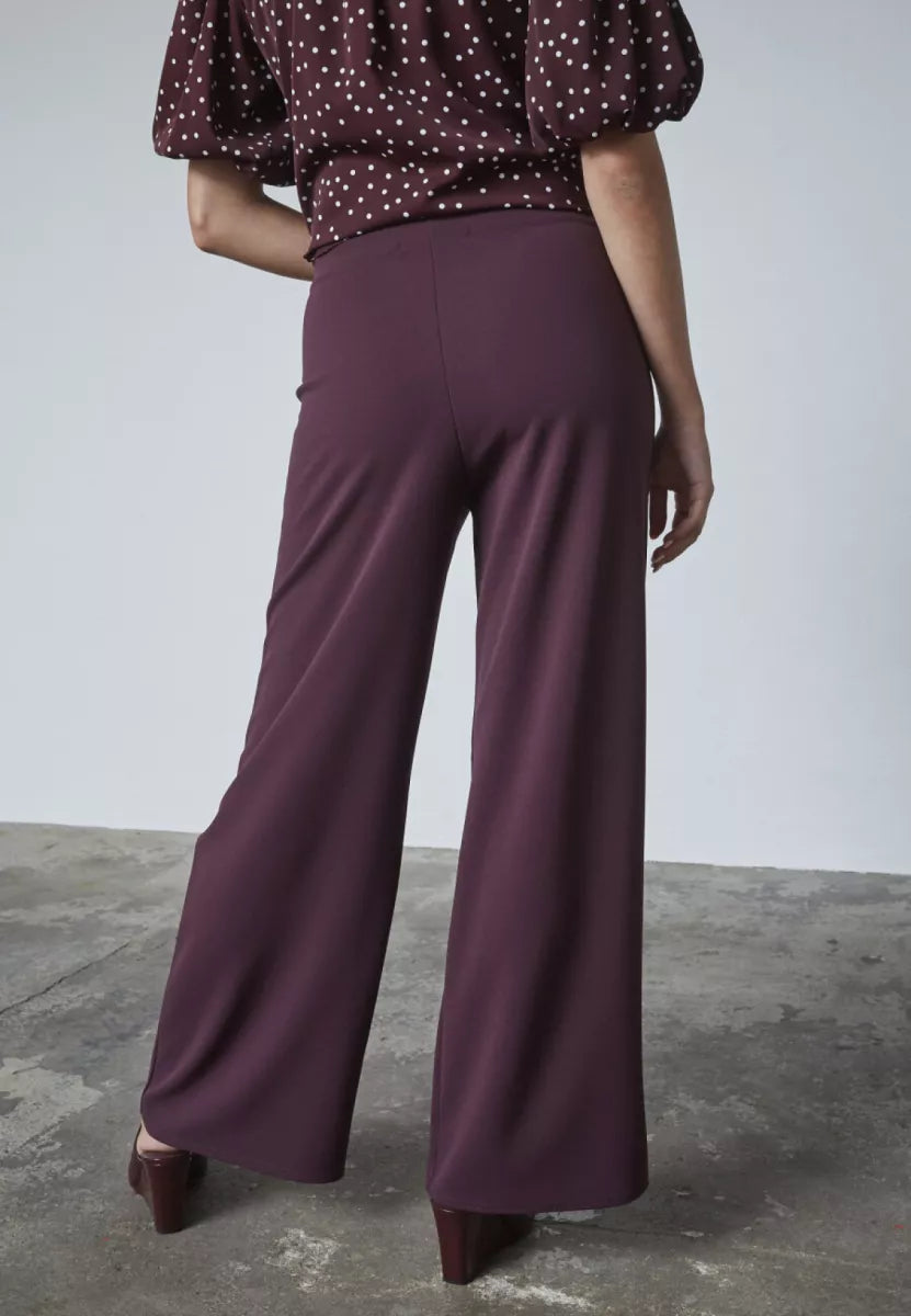 SISTERS POINT Glut Pants - Deep Bordeaux