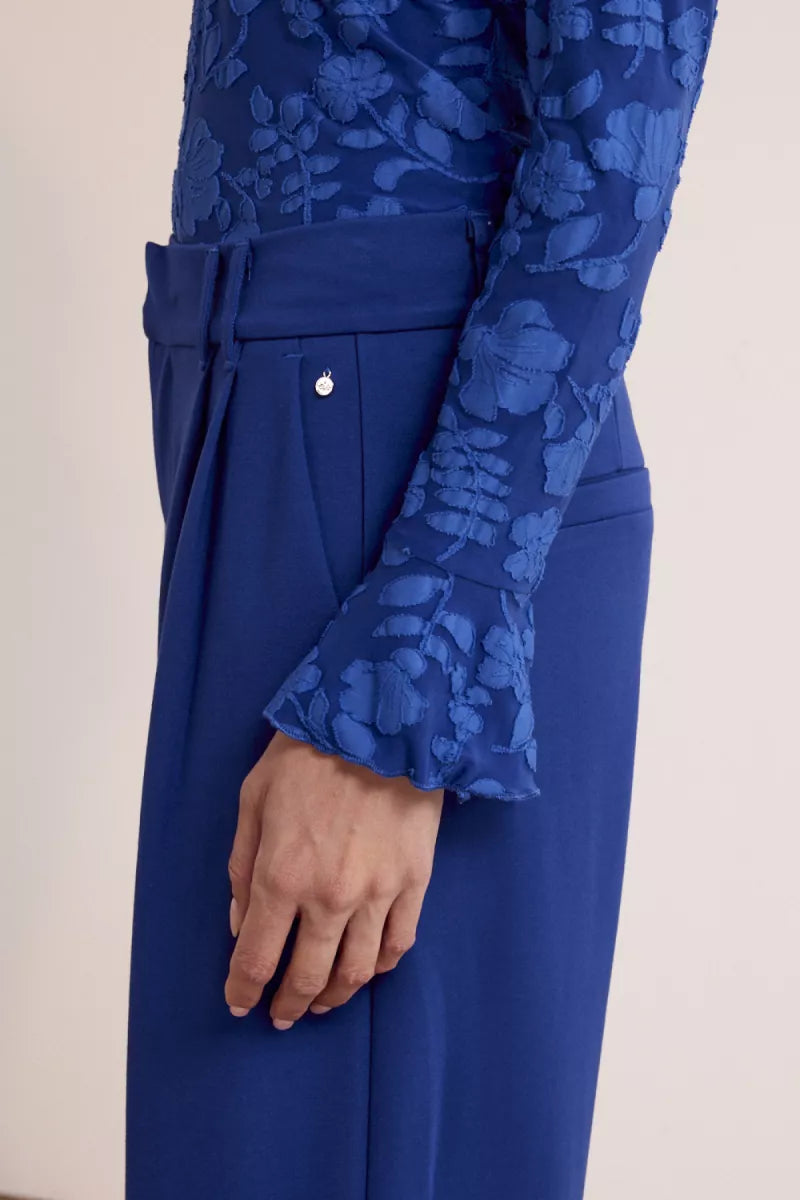 TRAMONTANA Flared-Sleeve Ausbrenner Top