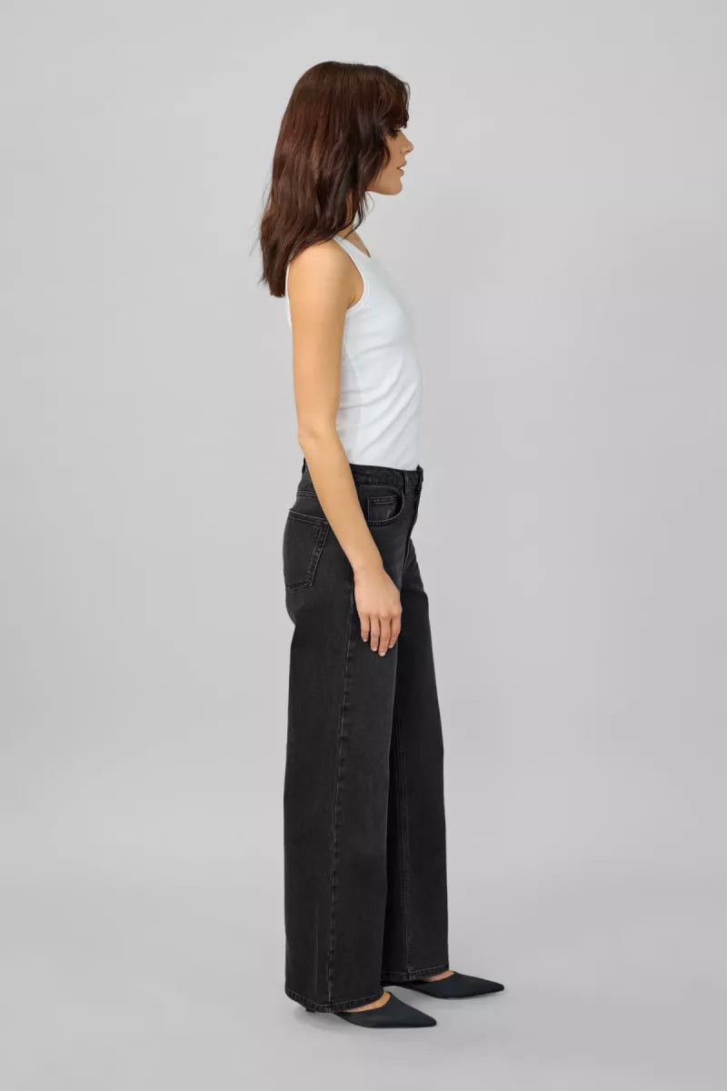 MY ESSENTIAL WARDROBE The Louis High Wide - Black Washed