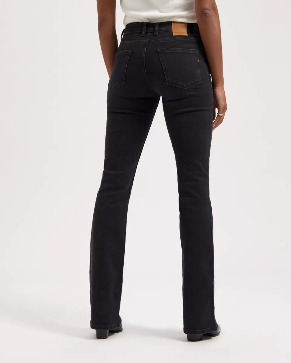 KUYICHI Amy Bootcut - Worn In Black