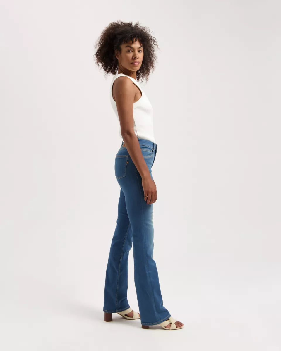 KUYICHI Amy Bootcut Essential - Medium Blue