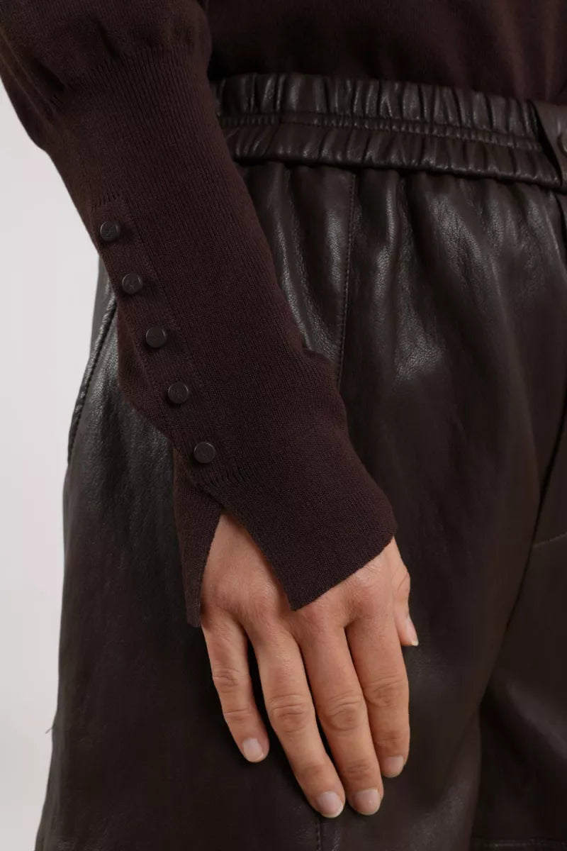 NUKUS Esmee Short - Dark Chocolate