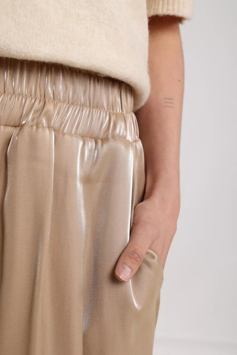 NUKUS Doorty Pants Shiny - Zand