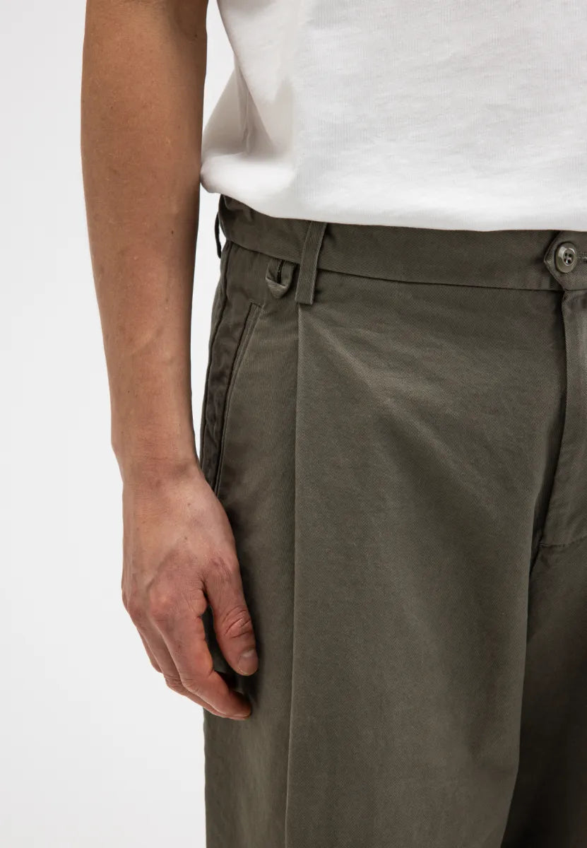 BUTCHER OF BLUE Naval Loose Chino