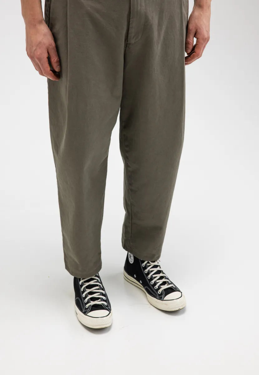 BUTCHER OF BLUE Naval Loose Chino