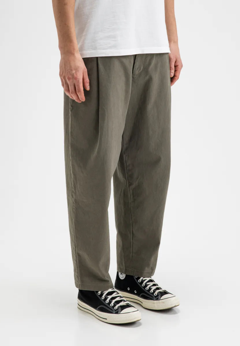 BUTCHER OF BLUE Naval Loose Chino