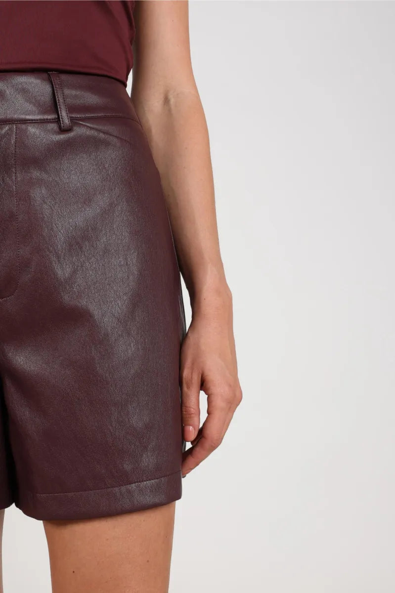 NUKUS Dagmar Short