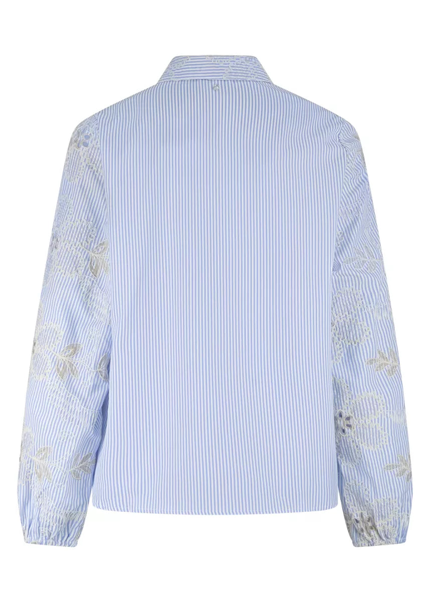 TRAMONTANA Flower Embroidery Blouse