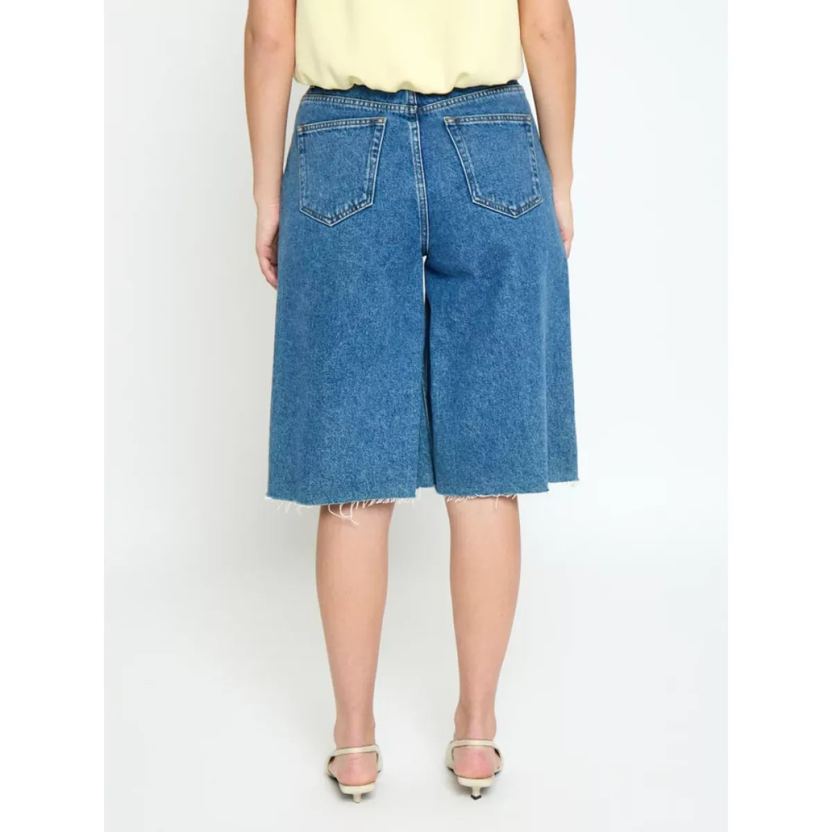 MINUS Kaddi Bermuda Shorts