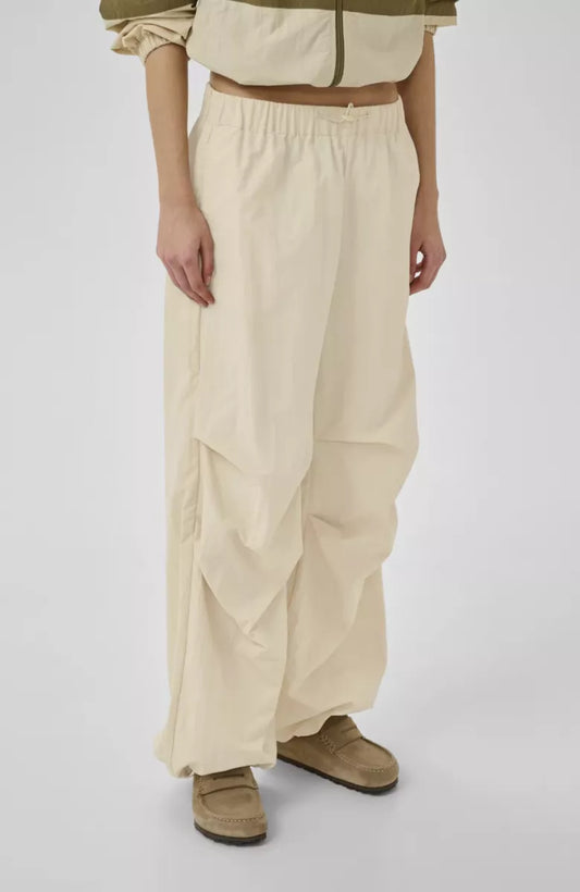 MY ESSENTIAL WARDROBE Quinn Track Pants