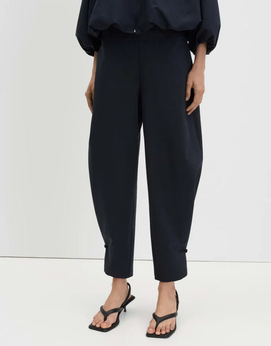 SOMEDAY Charlie Curved Pinstripe Barrel Pants