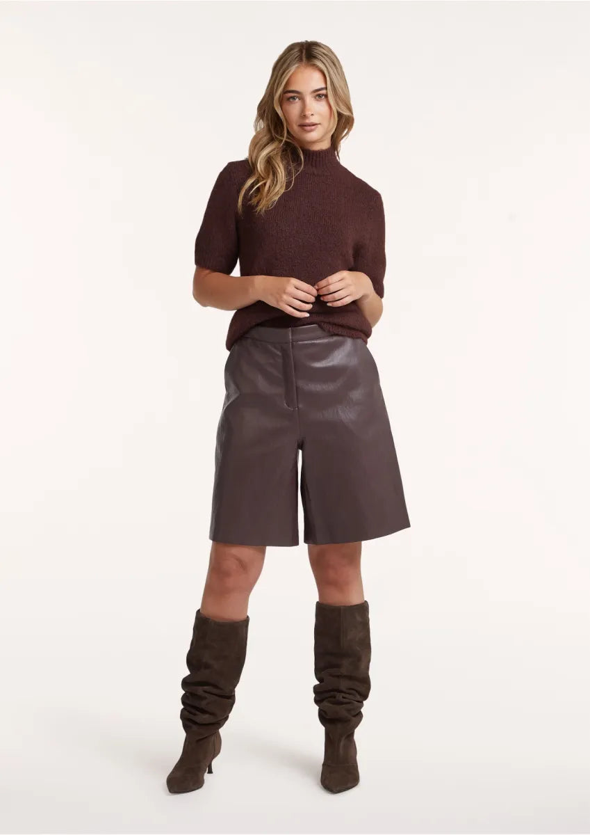 CIRCLE of TRUST Phebe Short