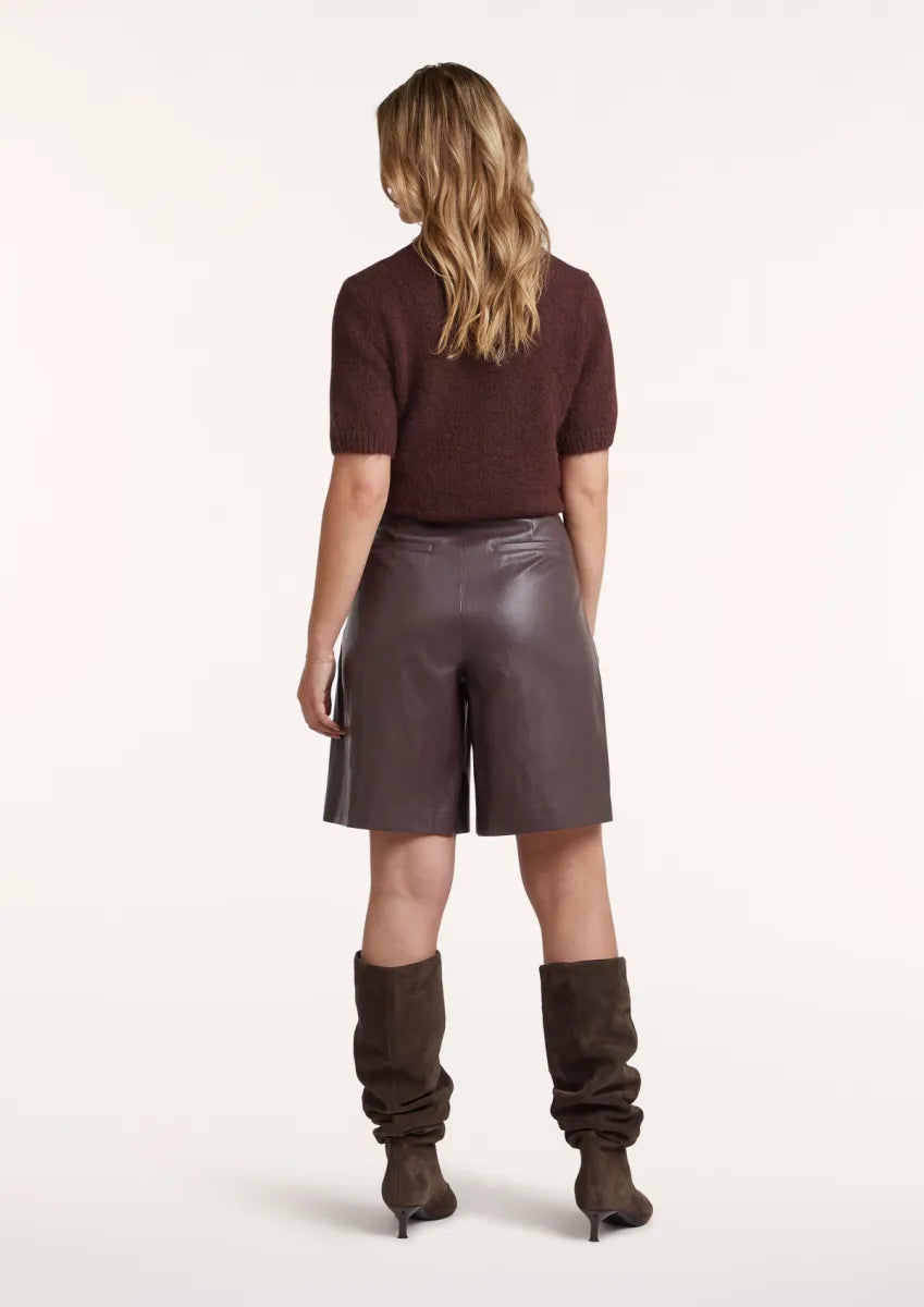 CIRCLE of TRUST Phebe Short