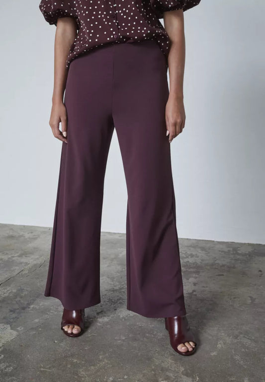 SISTERS POINT Glut Pants - Deep Bordeaux