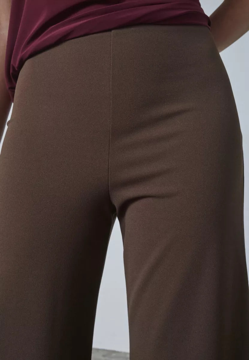 SISTERS POINT Glut Pants - D. Chocolate