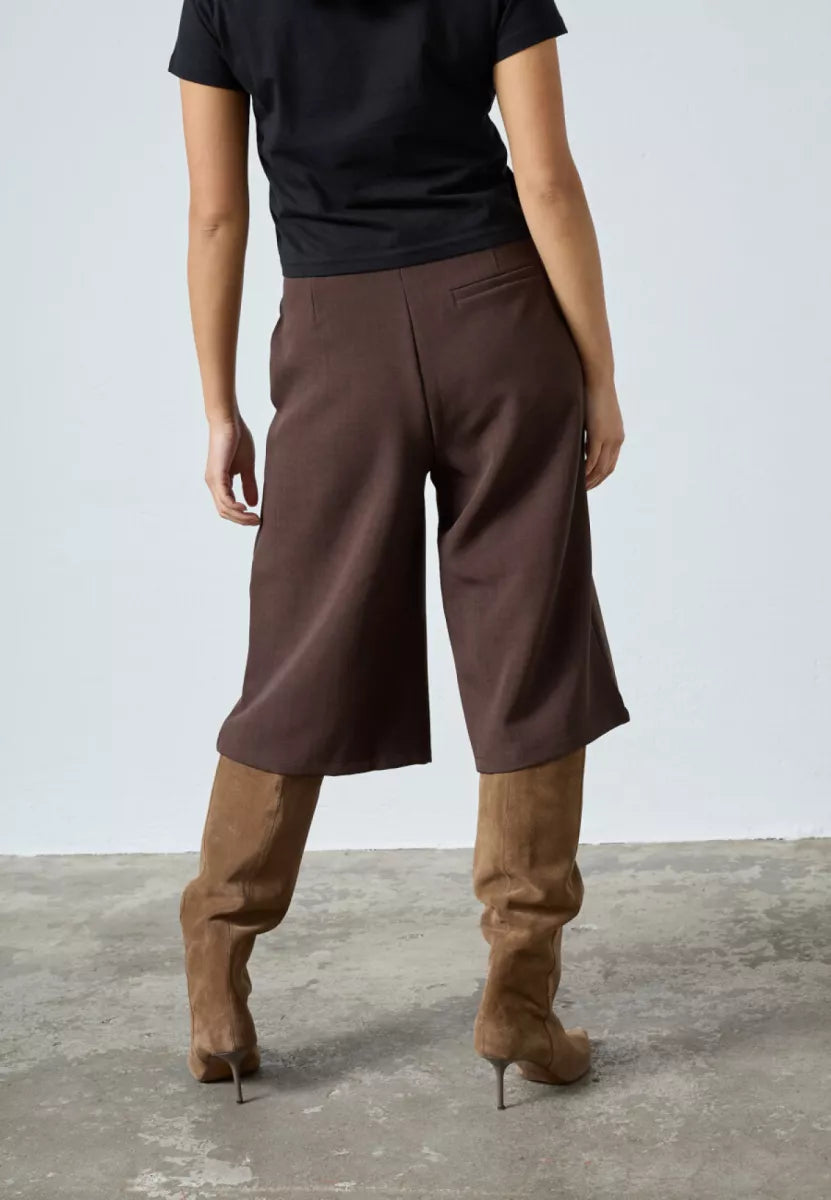 SISTERS POINT Great-L Culotte Shorts