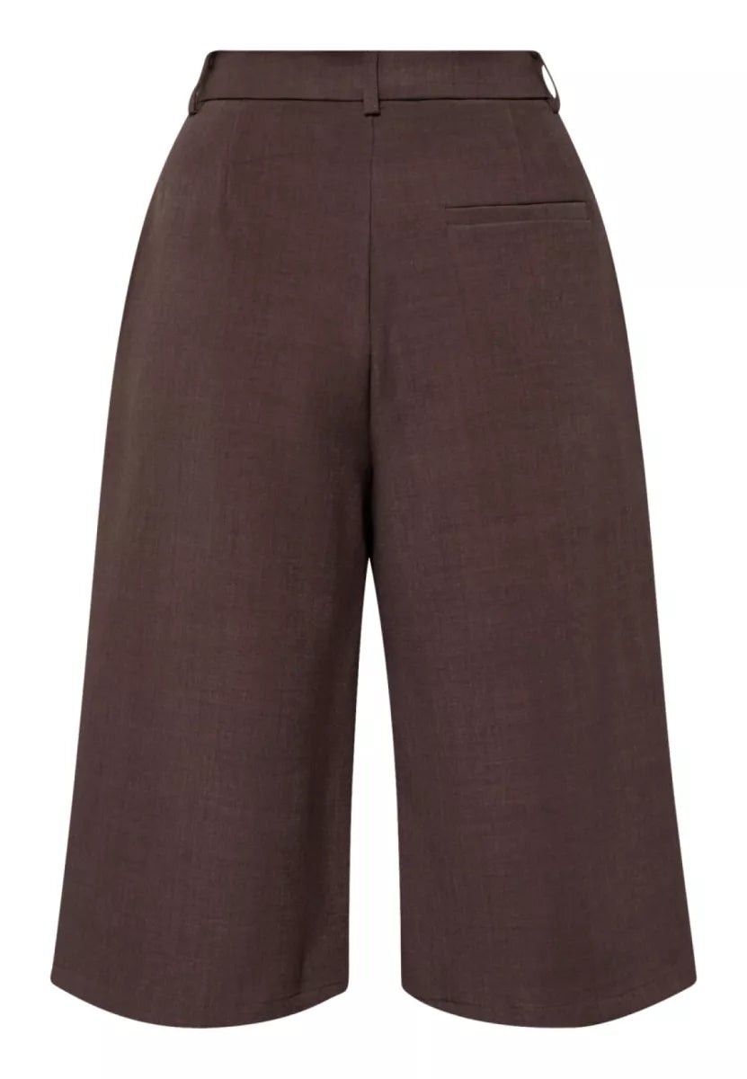 SISTERS POINT Great-L Culotte Shorts