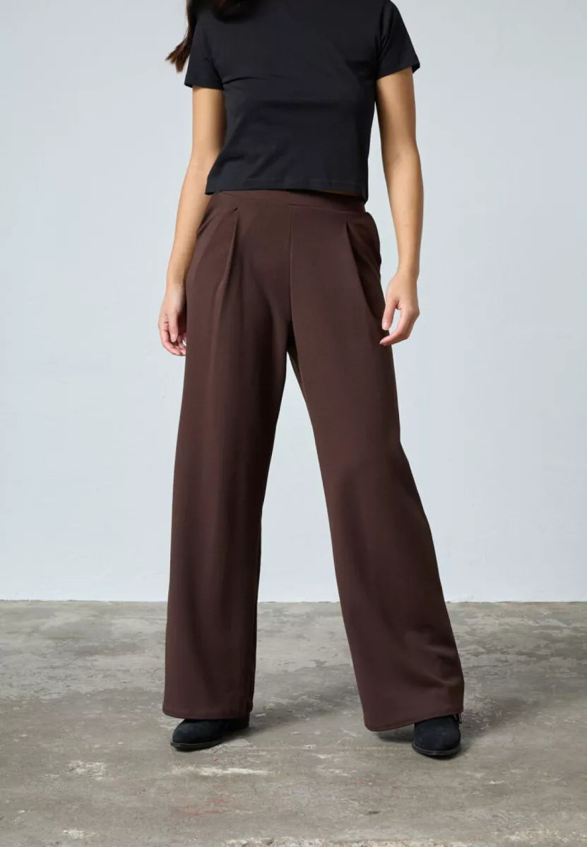SISTERS POINT Glut Pants - Dark Chocolate