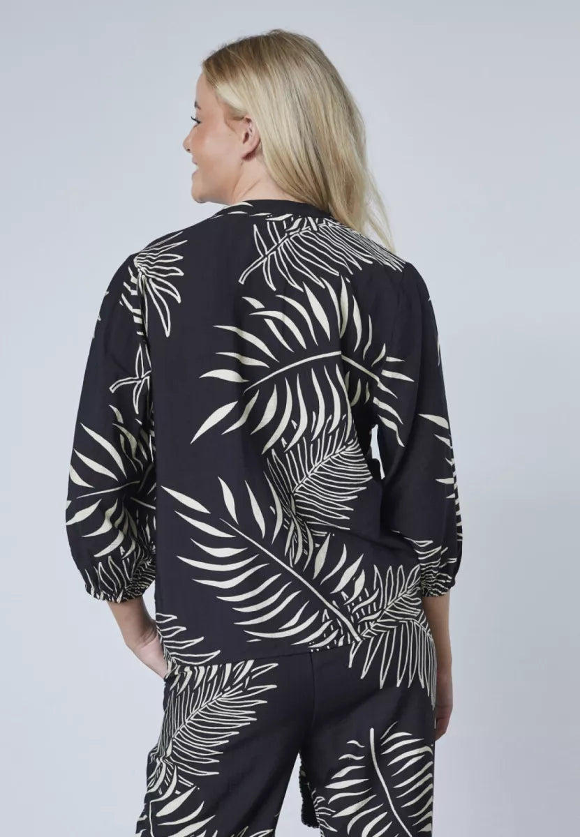 SISTERS POINT Viaba Shirt - Black Leaf